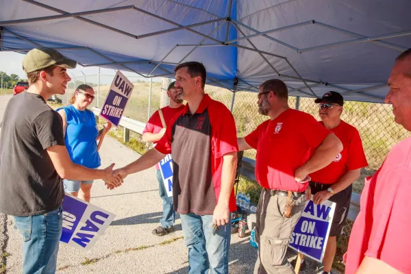 people shaking hands